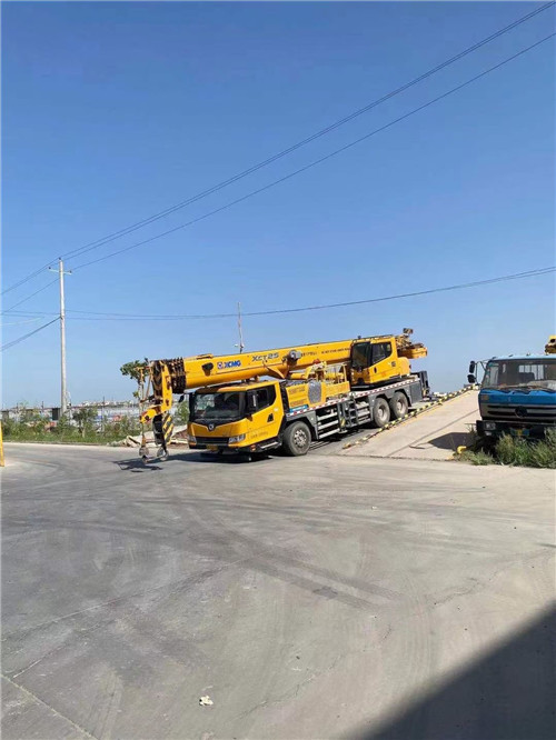 青秀区吊车作业时，可能会产生哪些额外收费项目？